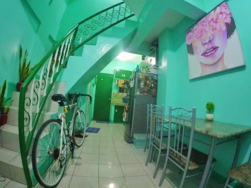 Nomadsmnl Backpackers Homestay