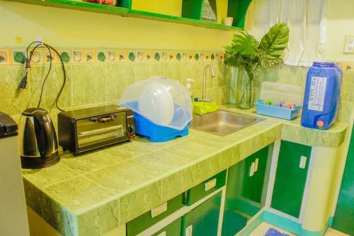 Nomadsmnl Backpackers Homestay