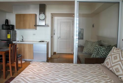 Apartamento Azure Beach Resort Residences - Condo For Rent