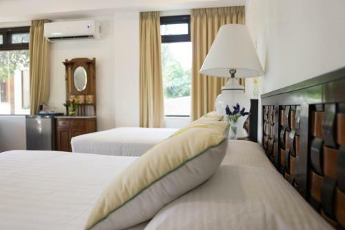 Hotel Bella Rosa Gardens