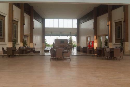 Apartamentos End Unit Condo At Wind By R&m