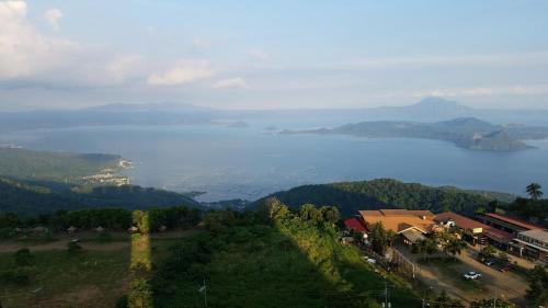 Apartment 2016 - Your Home In Tagaytay!