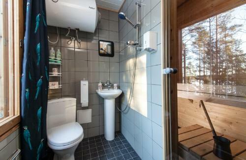 Lake House With Sauna