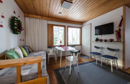 Lake House With Sauna