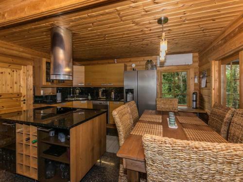 Holiday Home Villa Kumpare