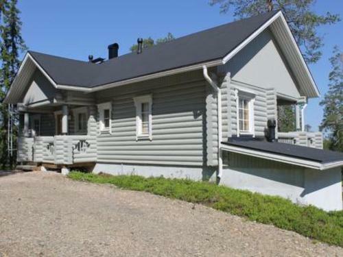 Holiday Home Luosto Villa D