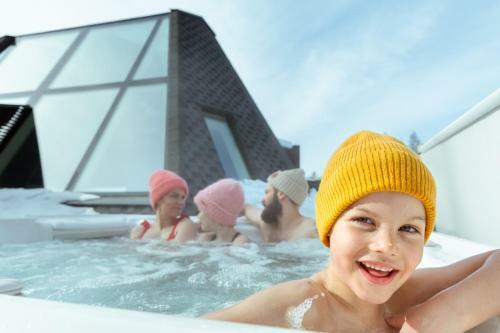 Hotel Glass Resort