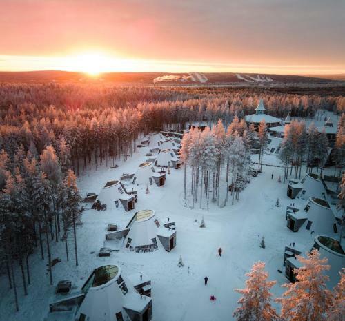 Hotel Glass Resort