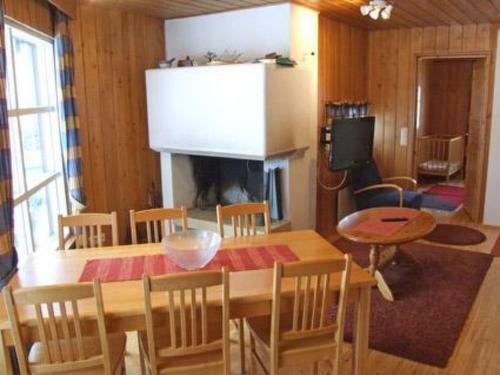 Holiday Home Valkeisrinne 1h