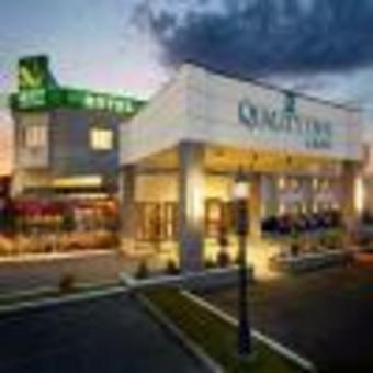 Hotel Quality Inn & Suites