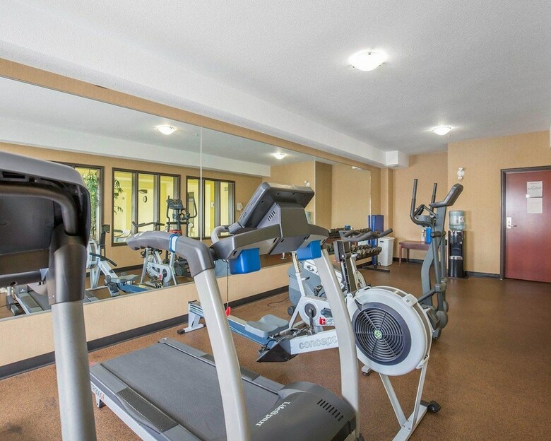 Hotel Comfort Inn & Suites
