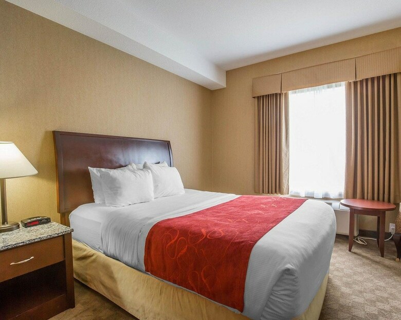 Hotel Comfort Inn & Suites