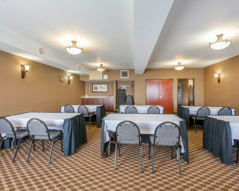 Hotel Comfort Inn & Suites