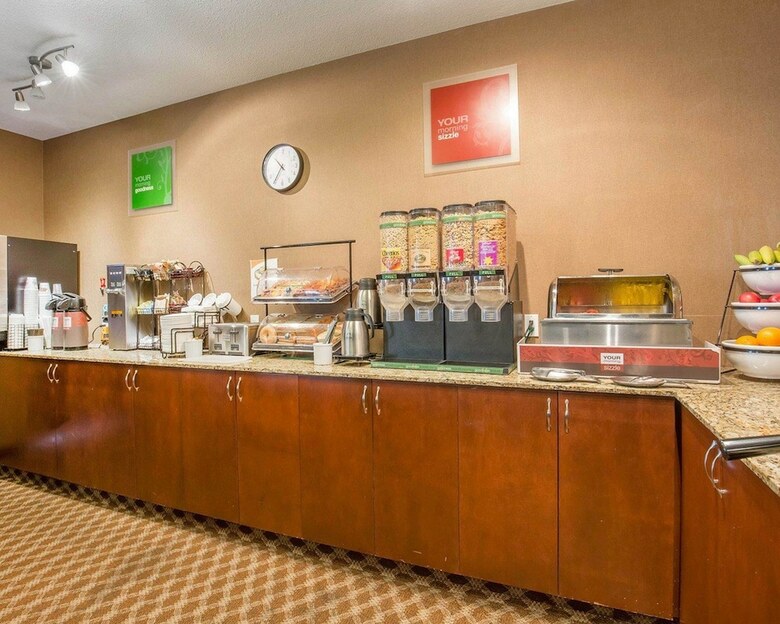 Hotel Comfort Inn & Suites