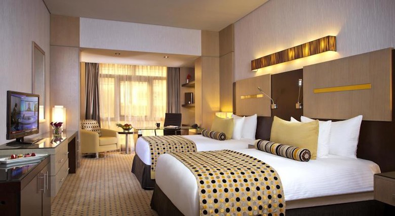 Time Grand Plaza Hotel