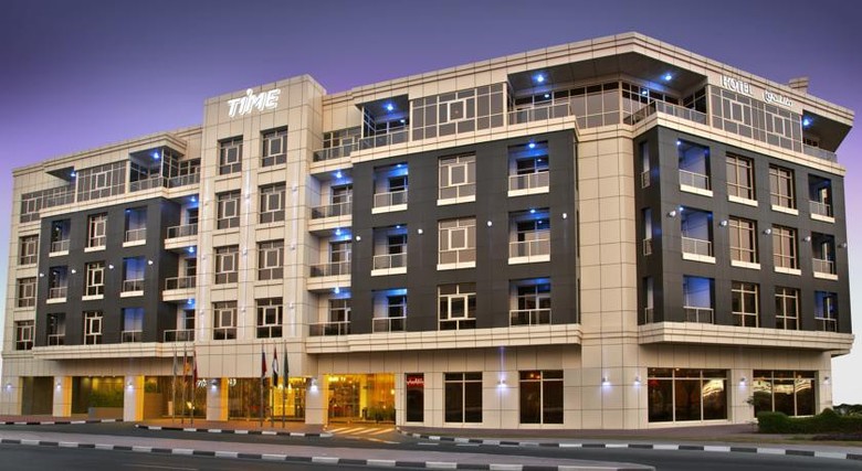 Time Grand Plaza Hotel
