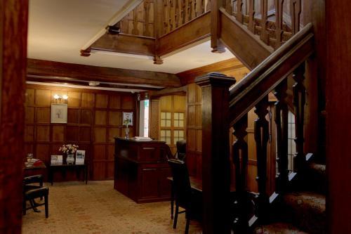 Best Western Gatehouse Hotel
