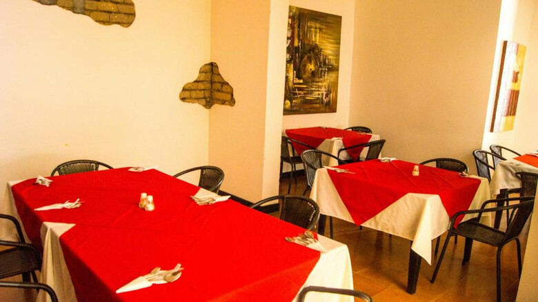 Hotel Puerta De San Antonio