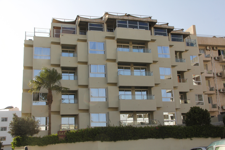 New Farah Hotel