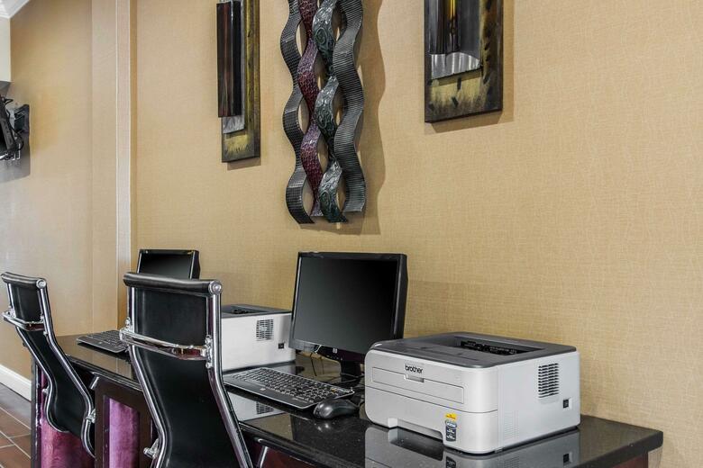 Hotel Sleep Inn & Suites