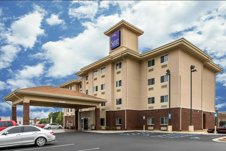 Hotel Sleep Inn & Suites