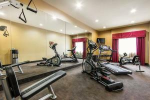 Hotel Sleep Inn & Suites
