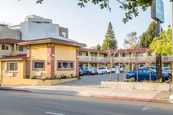 Hotel Quality Inn University