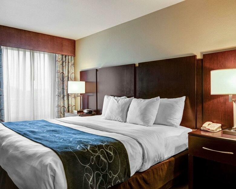 Hotel Comfort Suites