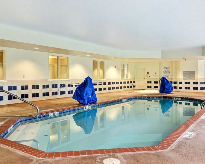 Hotel Comfort Suites