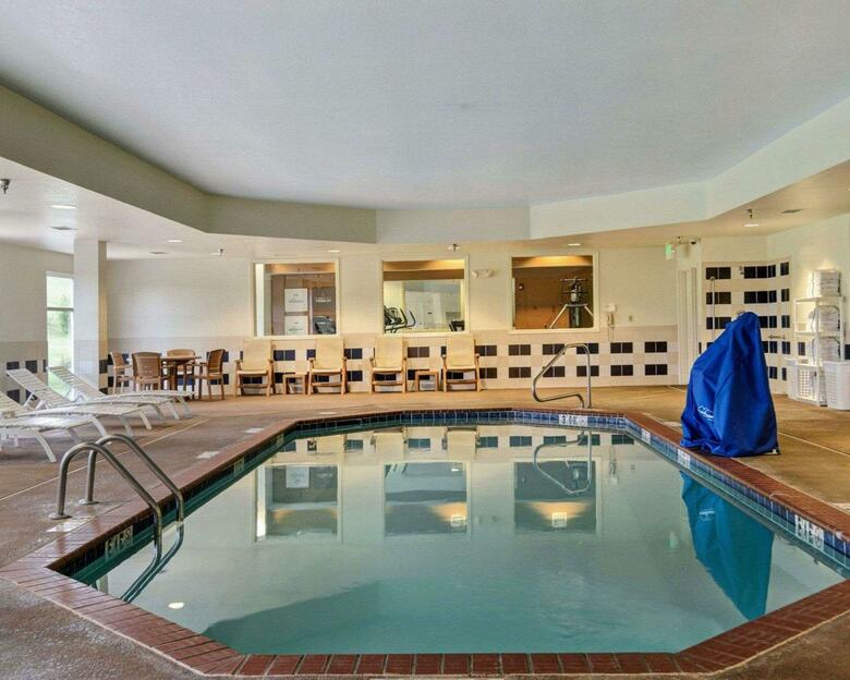 Hotel Comfort Suites