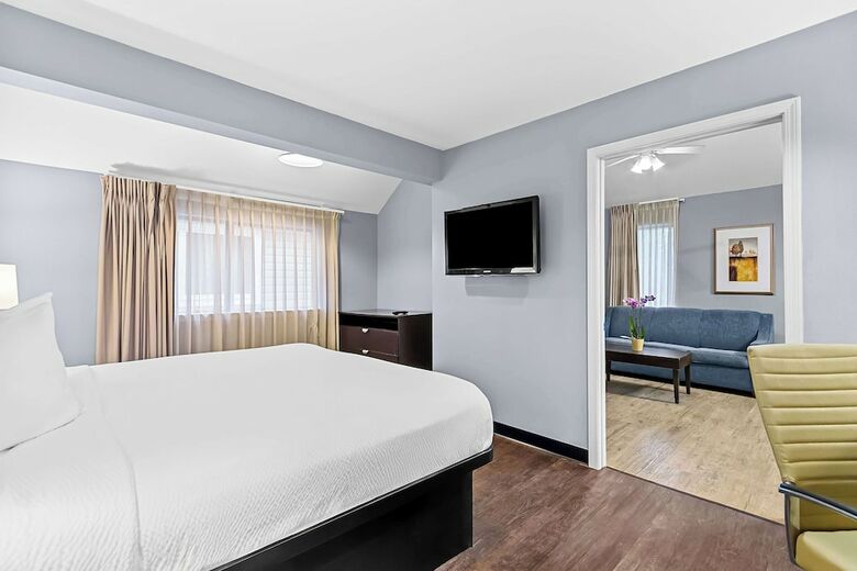 Hotel Mainstay Suites