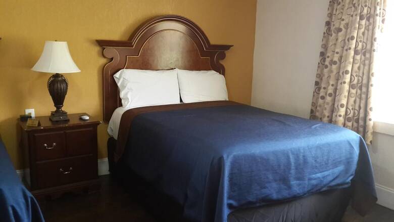 Hotel American Regency Inn