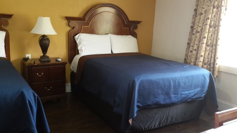 Hotel American Regency Inn