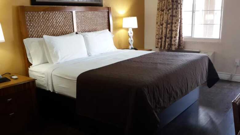 Hotel American Regency Inn