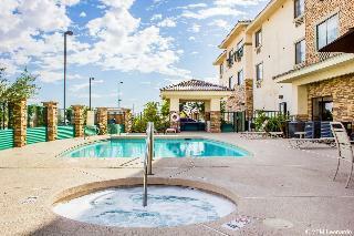 Hotel Comfort Inn & Suites