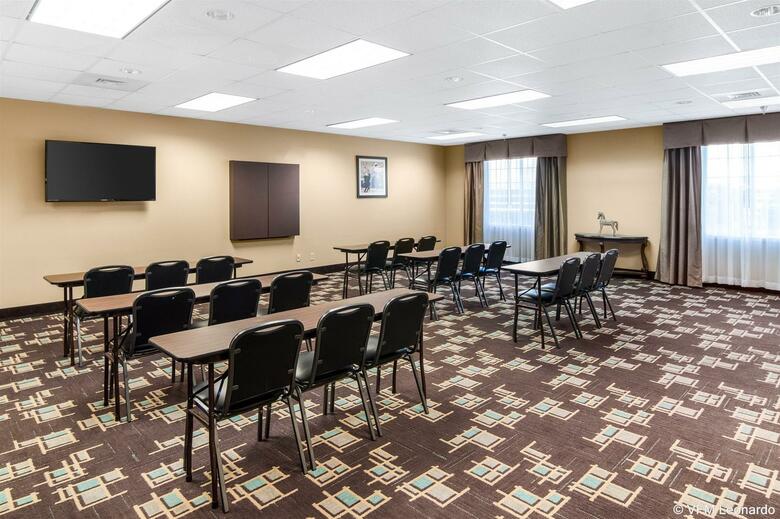 Hotel Comfort Suites