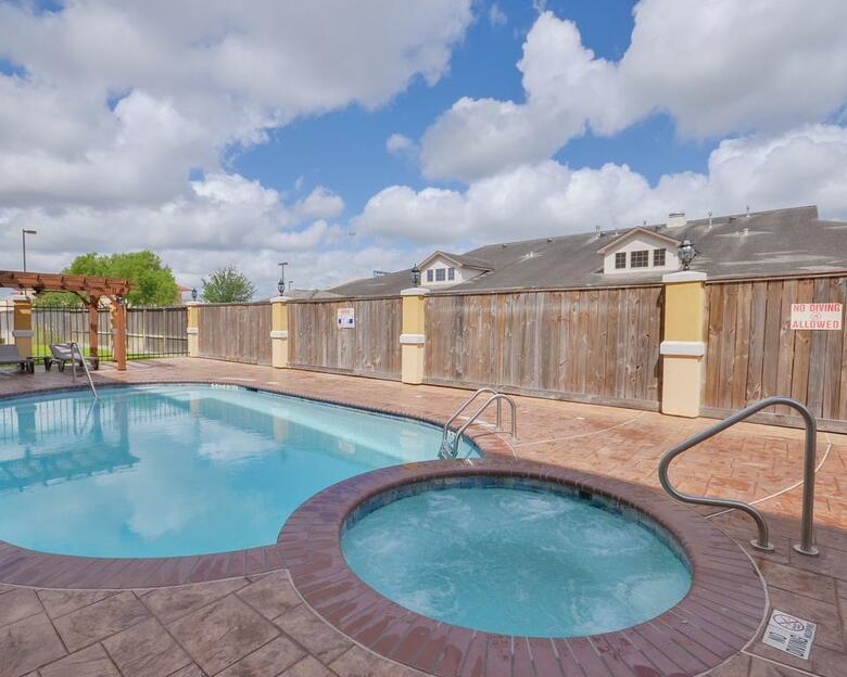 Hotel Sleep Inn & Suites