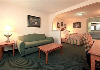 Hotel Quality Inn & Suites