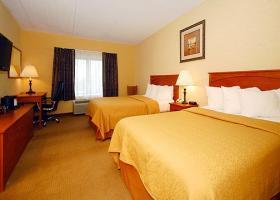 Quality Hotel & Suites At The Falls