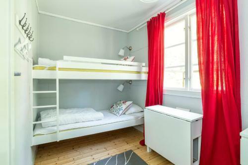 First Camp Bredsand-enk�ping