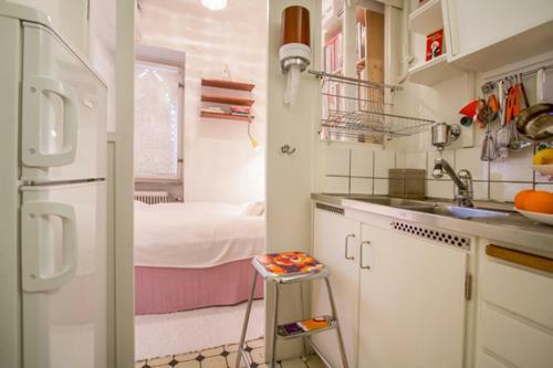 Trendy Sofo Apartment