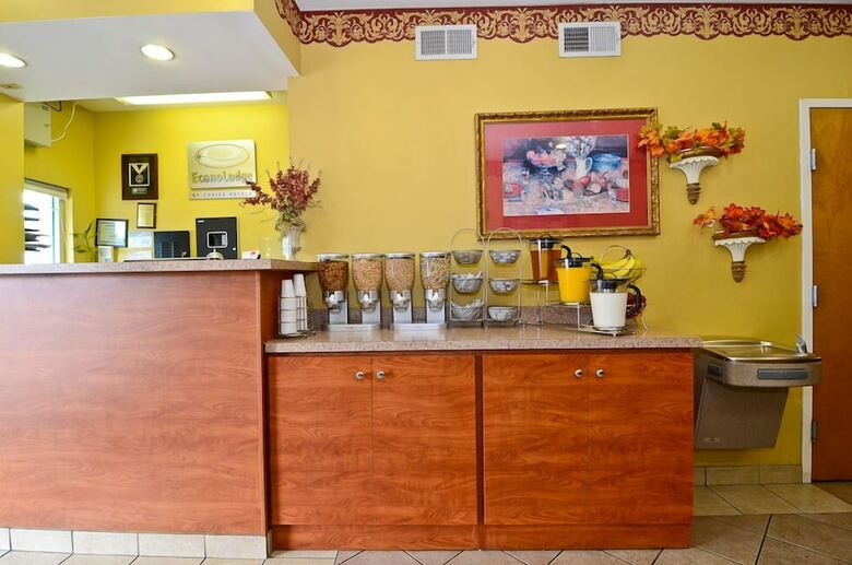 Hotel Econo Lodge Airport