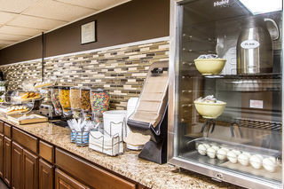 Hotel Quality Inn & Suites
