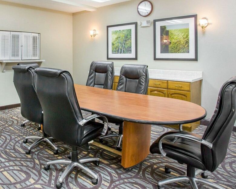 Hotel Comfort Suites