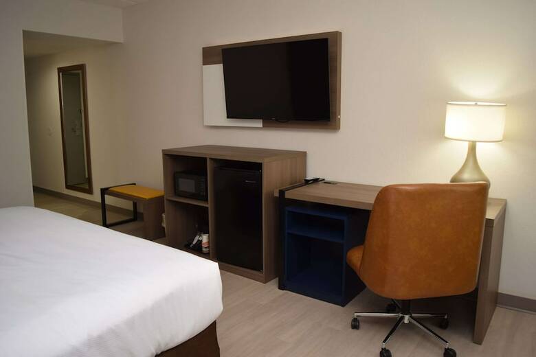 Hotel Comfort Inn Carrier Circle