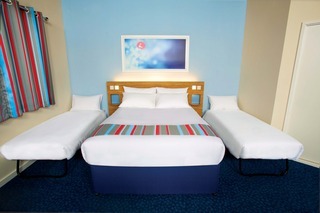 Travelodge Luton Hotel