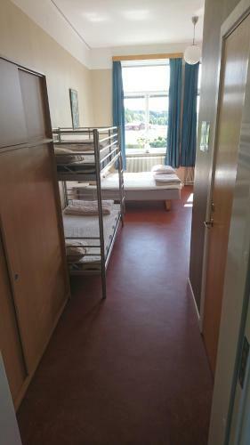 Hostal Tossene Vandrahem