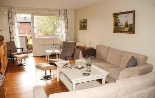 Two-bedroom Apartment In Hyltebruk