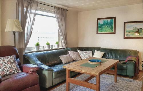 Six-bedroom Holiday Home In Knared