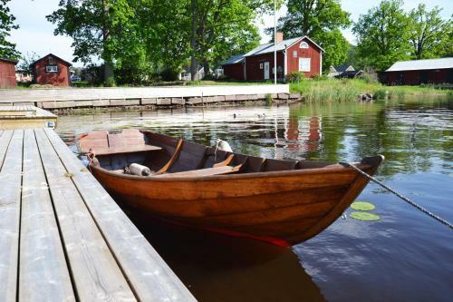 Kristinehamn Herrg�rdscamping & Stugor
